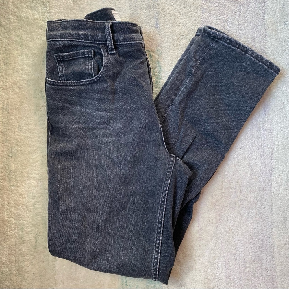 Everlane High Rise Cheeky Straight Jean in Washed Black